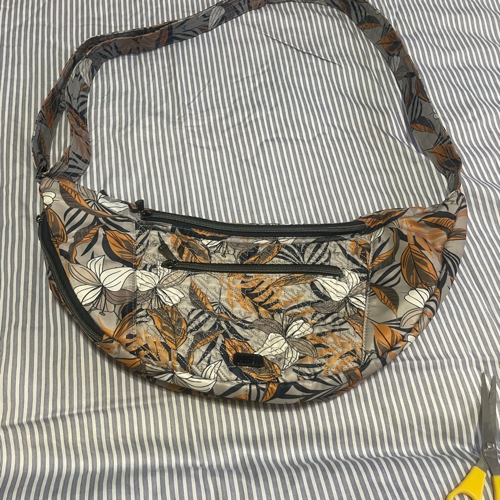Lug Boomerang Sling Bag